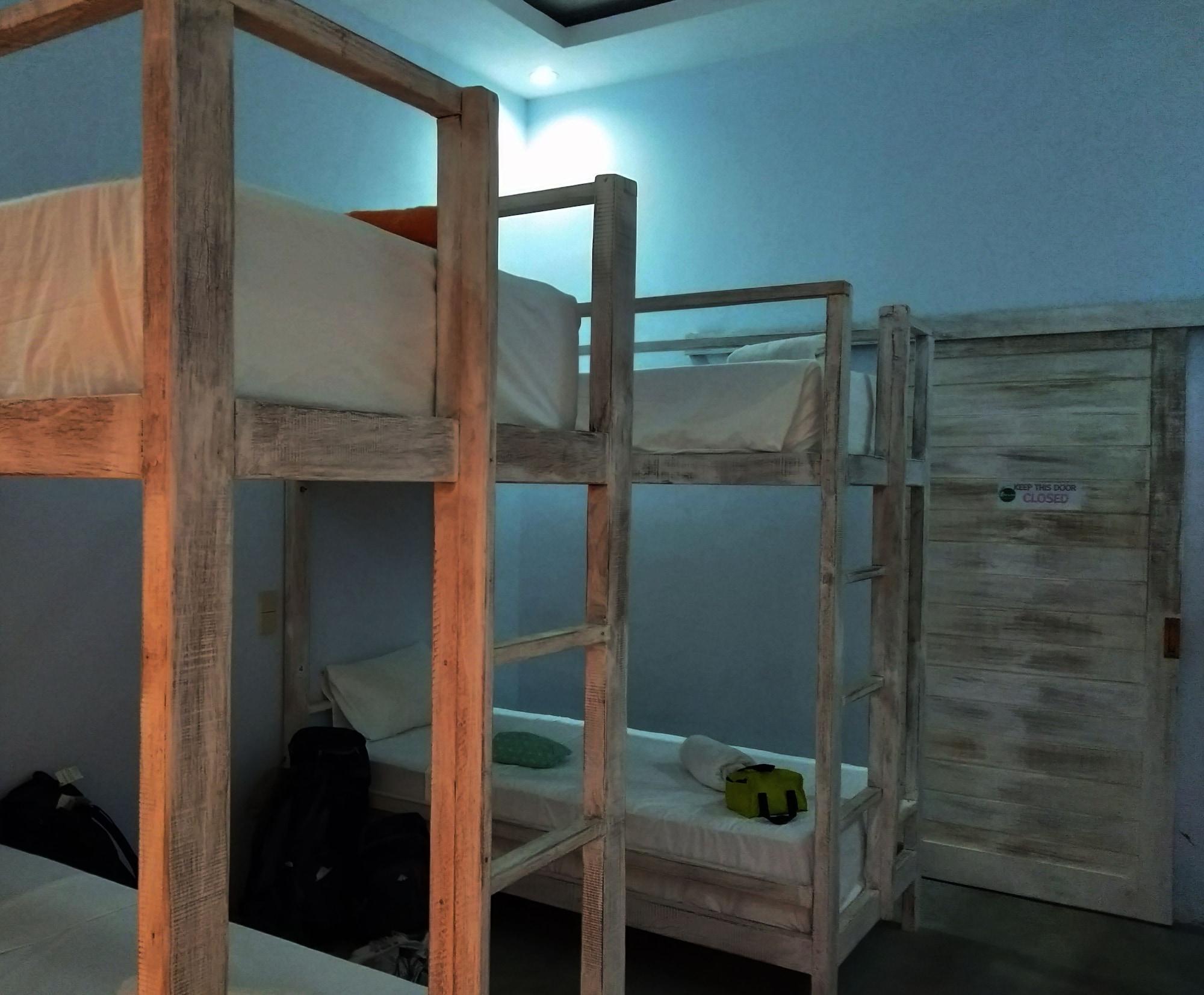 Castaway Island Hostel Nusa Lembongan  Ngoại thất bức ảnh