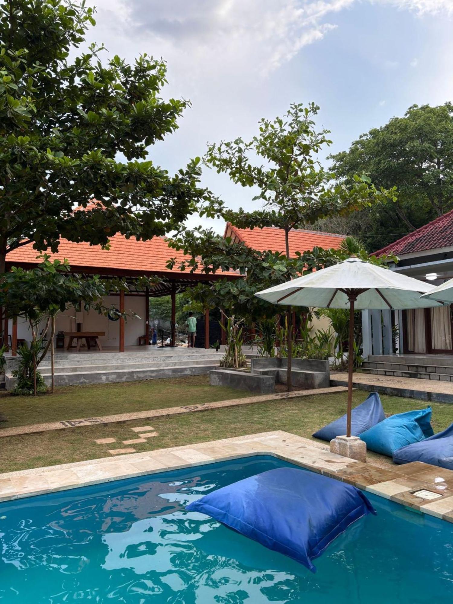 Castaway Island Hostel Nusa Lembongan  Ngoại thất bức ảnh