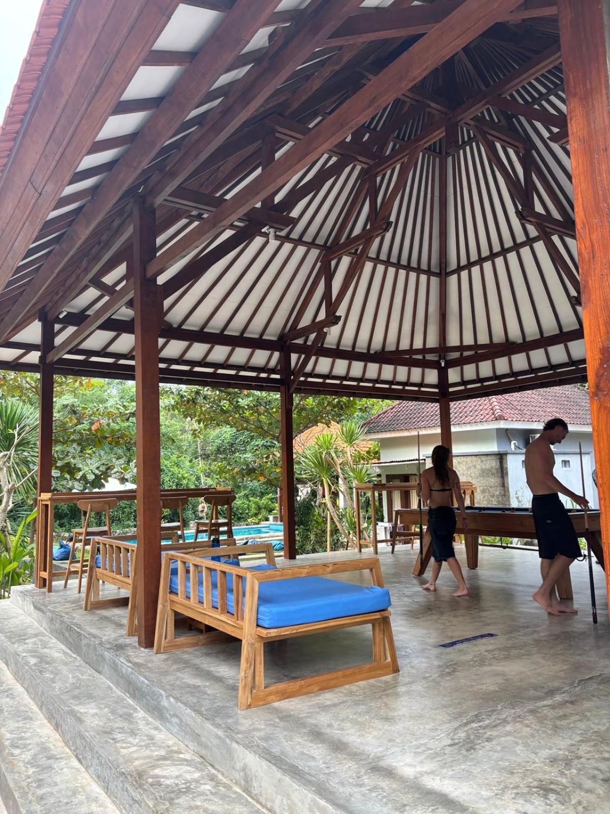 Castaway Island Hostel Nusa Lembongan  Ngoại thất bức ảnh